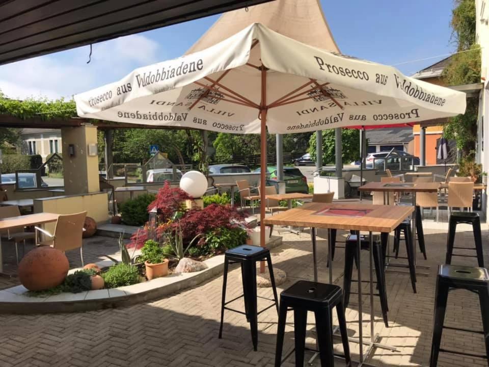 洛美霍夫酒店及餐厅 莱布尼茨 外观 照片
